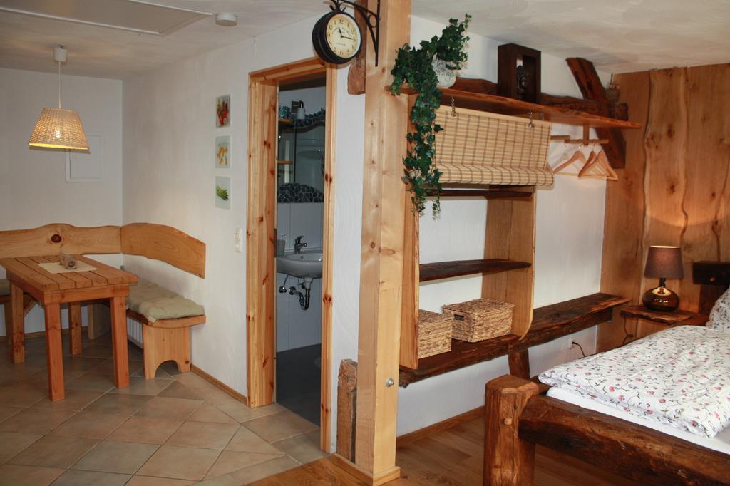 Am Ruebenkeller Bed & Breakfast Binzenbach Ruang foto